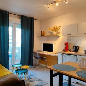https://studio-cosy-centre-ville-au-calme-entree-autonome.fr-provencehotel.com